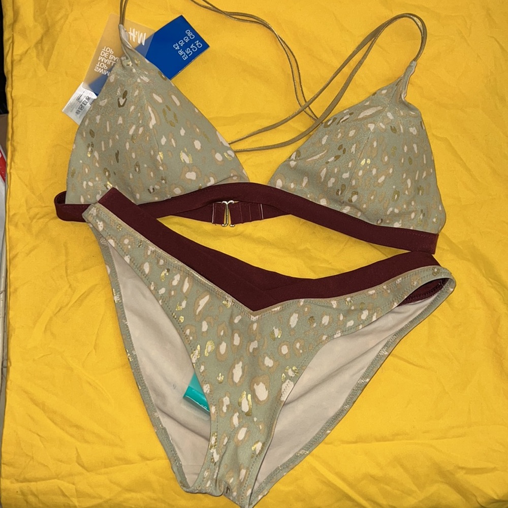 H&M Bikini Top Size 10 &  Bikini Bottom Size 6.  New with tag.